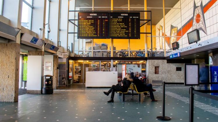 NMBS: "Iedereen zal een mondmasker moeten dragen op de trein"